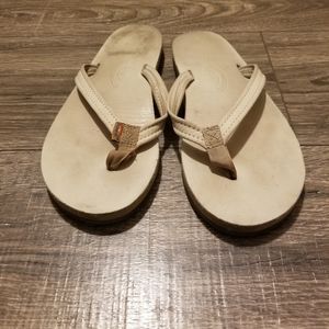 Rainbow sandals  / tan / lightly worn / size 7